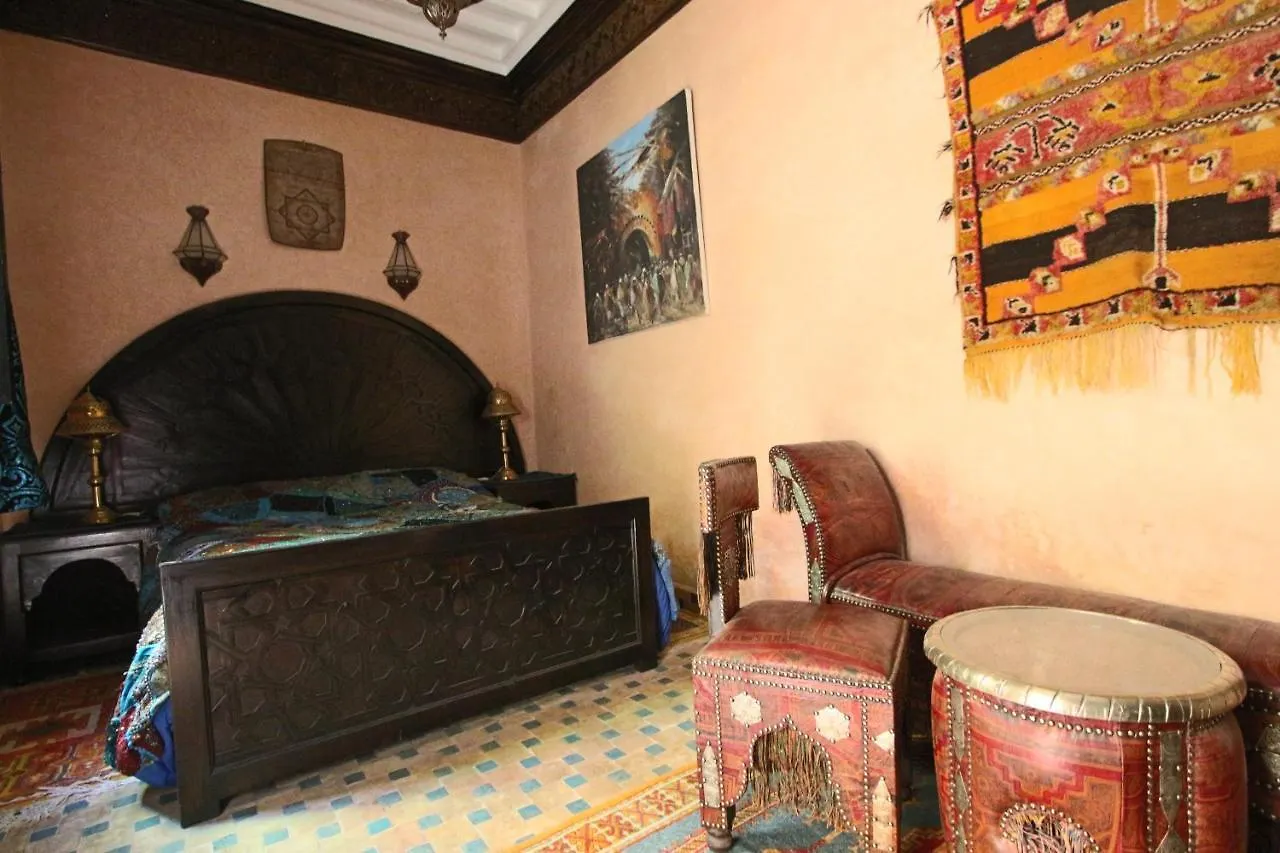 ***  Riad Makene Mouchkill Marrakesh Maroc